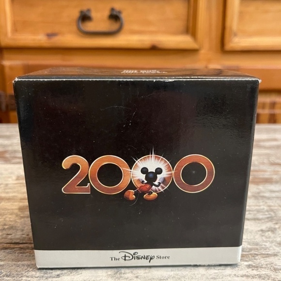 Mickey Mouse 2000 Coffee Cup - Picture 6 of 6